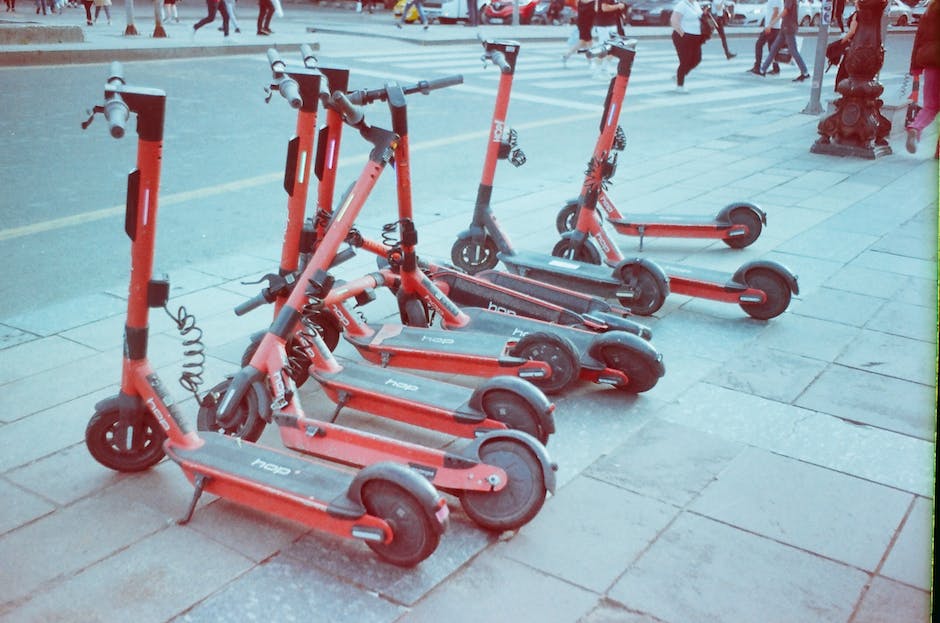 Image of the Obarter Scooter, showcasing its sleek design and portability.